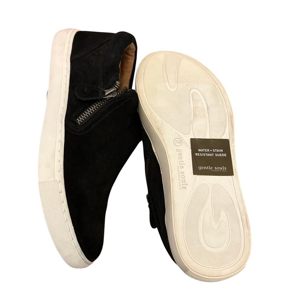 Gentle Souls by Kenneth Cole Black Suede Lowe Slip On Sneakers 7 - Picture 4 of 7